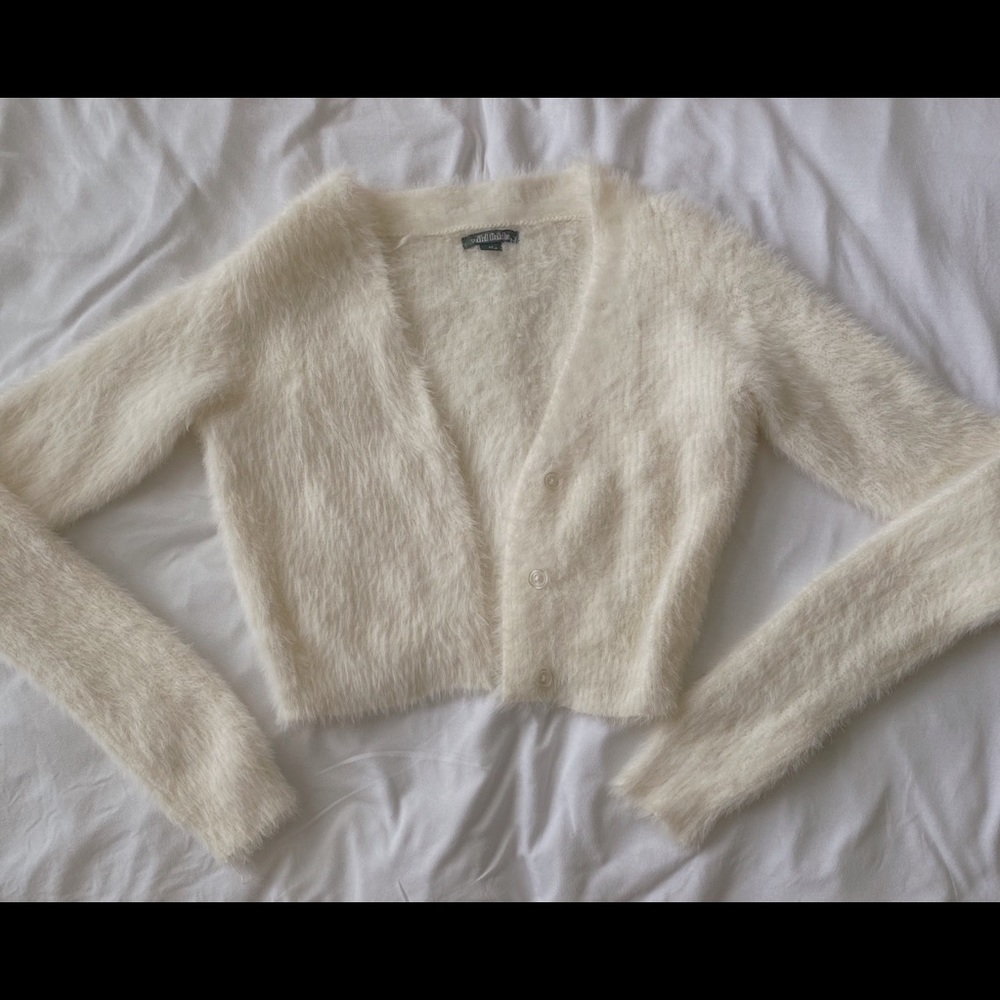 FLUFFY XS cropped sweater